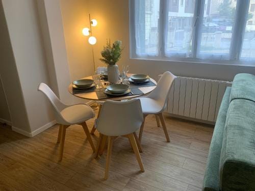La Cabine menage et linge inclus Hotel in Dieppe