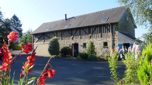 REVES DE BAIE - Chambre d'hotes COSY avec table BIO et MASSAGES - Vue panoramique exceptionnelle Hotel in Brittany