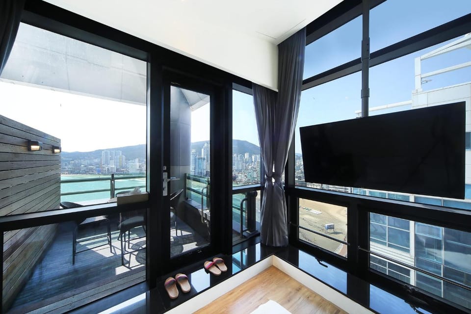 H Avenue Hotel Gwangalli branch Motel in Busan