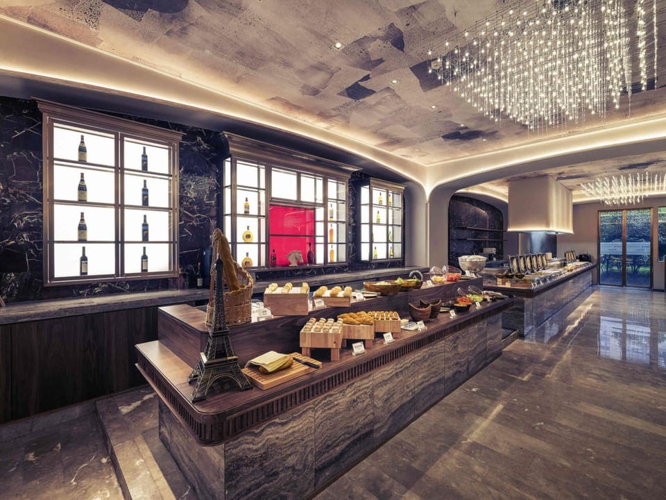 Mercure Shanghai Hongqiao SOHO Hotel in Shanghai