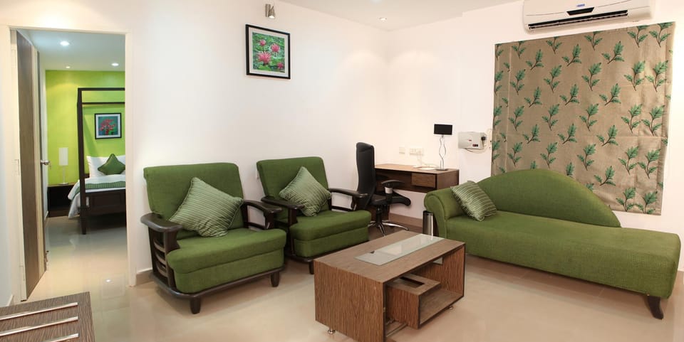 Blu Ivy Serviced Apartment - Korattur Apartment hotel in Chennai