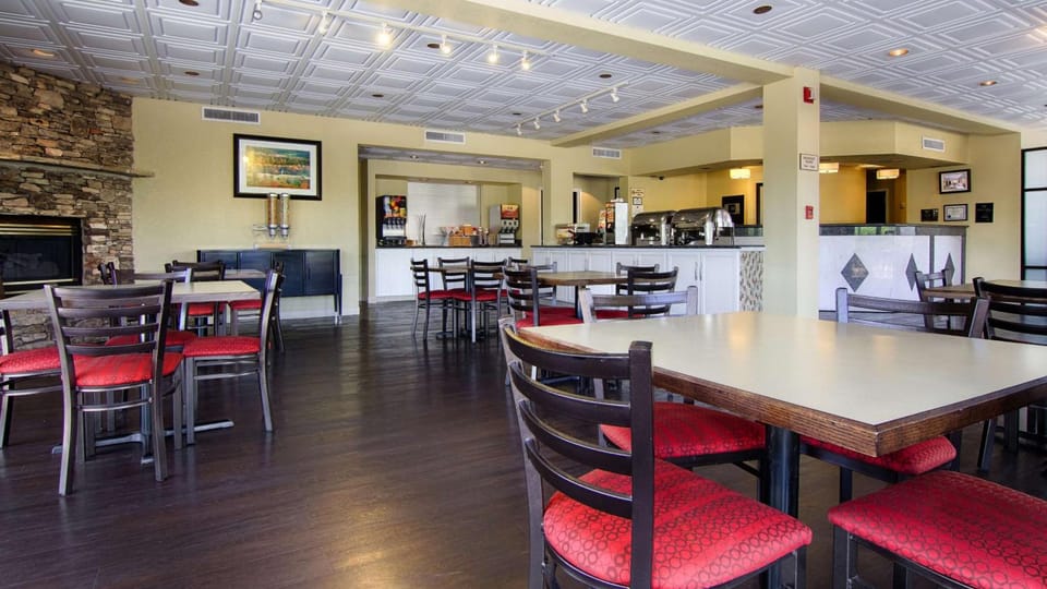 Best Western Cades Cove Inn Hotel in Townsend