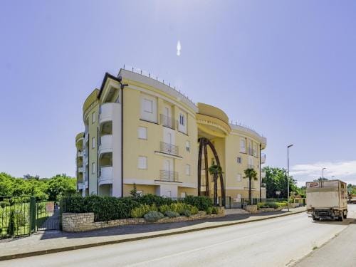 Adria Apartments Hotel in Monterol