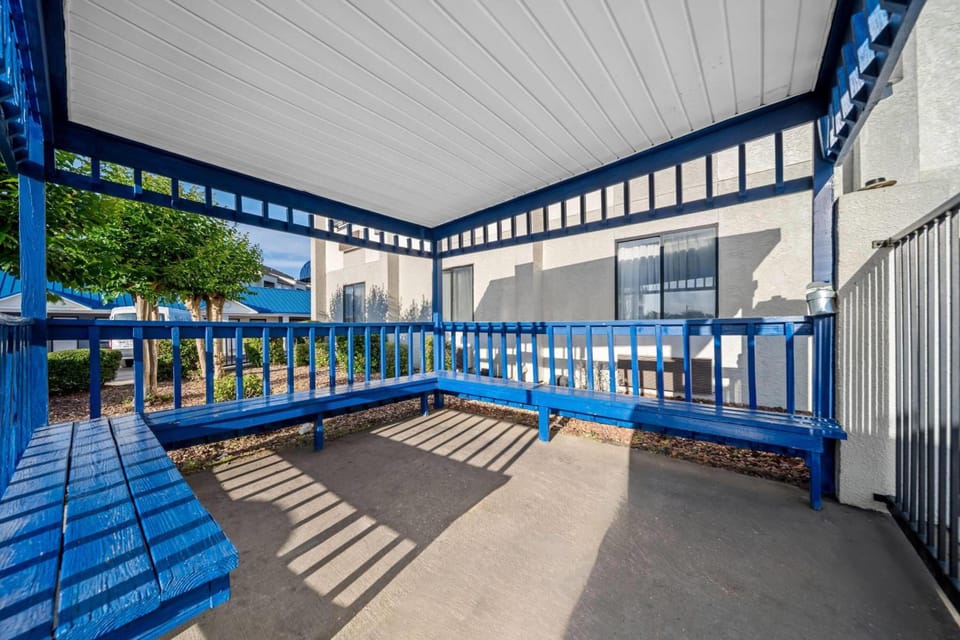 Days Inn by Wyndham Troy Hotel in Alabama