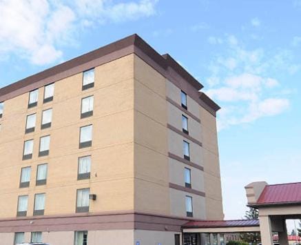 Days Inn by Wyndham Calumet Park Hotel in Calumet Park