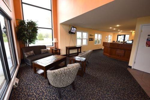 Days Inn by Wyndham Mackinaw City - Lakeview Hotel in Mackinaw City
