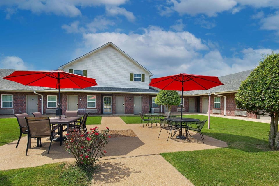 Days Inn by Wyndham Savannah Hotel in Tennessee