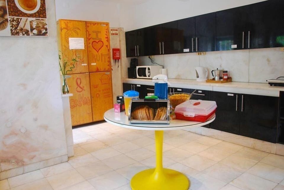 Carcavelos Surf Hostel Hostel in Carcavelos