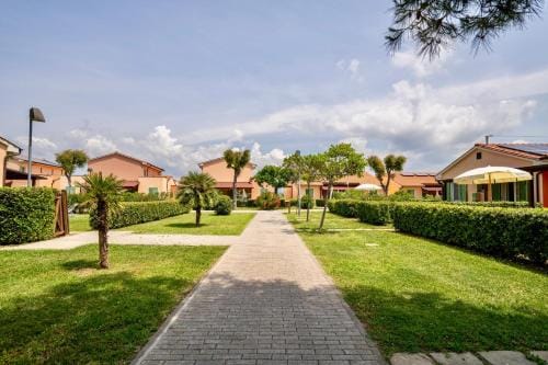 Residence with swimming pool in Mazzanta just 600 meters from the beach Hotel in Tuscany