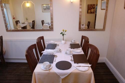 Cedar Lodge Hotel in Llandudno