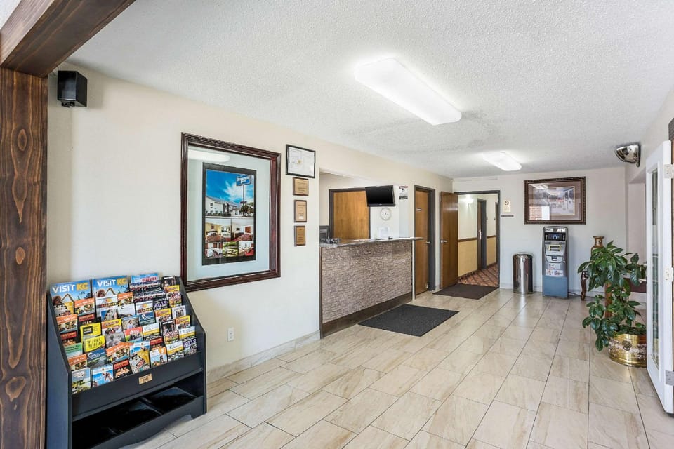 Rodeway Inn Cedar Rapids Westdale Hotel in Cedar Rapids