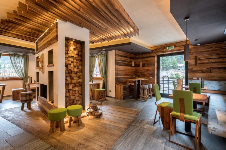 Chalet Vites Mountain Hotel Hotel in Alba