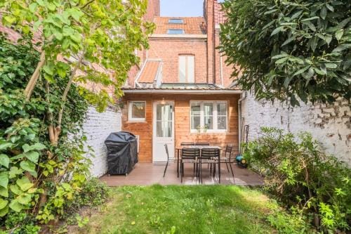 3 bedroom house with garden, near Lille Hotel in Lille
