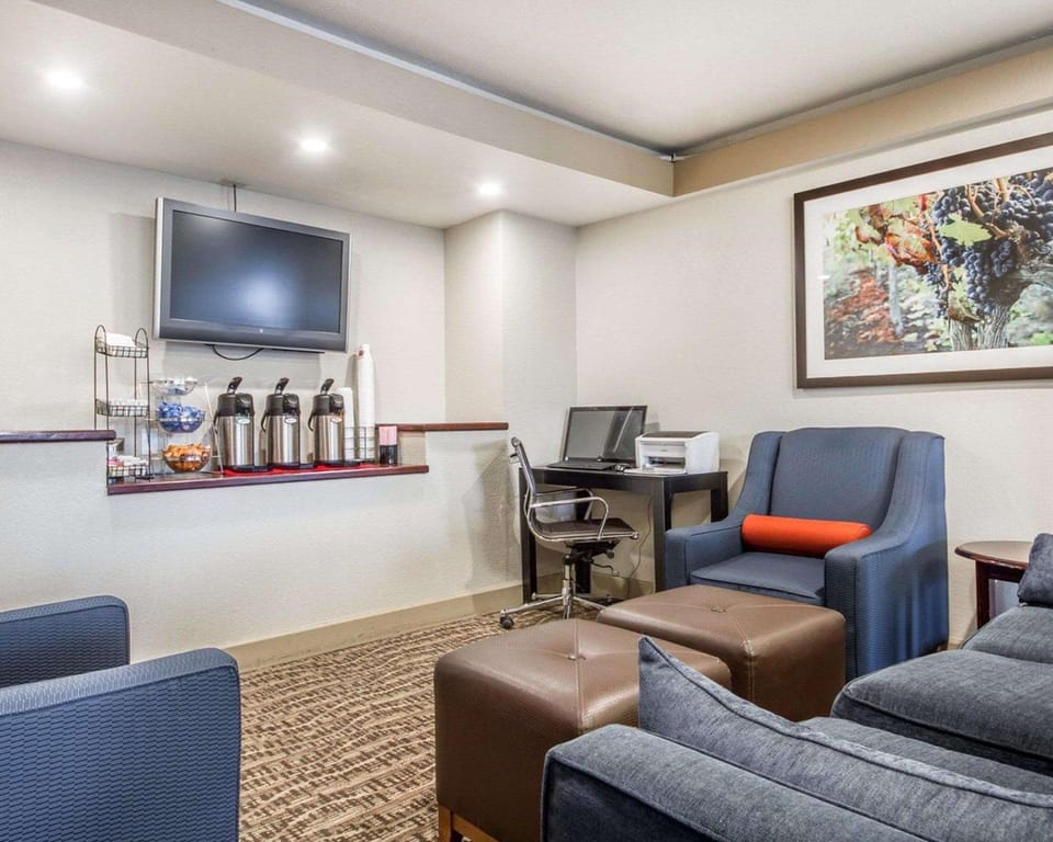 Comfort Inn Fairfield Napa Valley Area Hotel in Fairfield