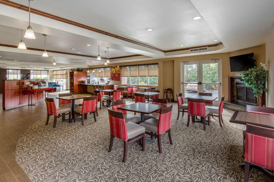 Comfort Suites Seaford Hotel in Sussex County