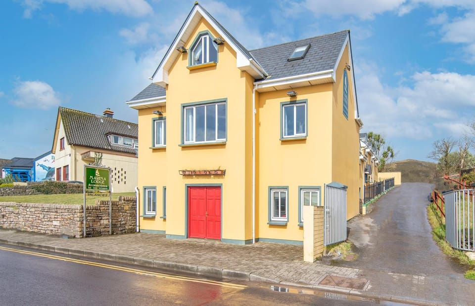 Dingle Marina Lodge Hotel in Dingle