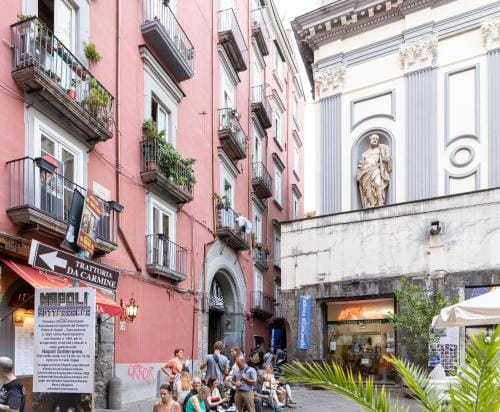 The HeArt Guest House Hotel in Naples