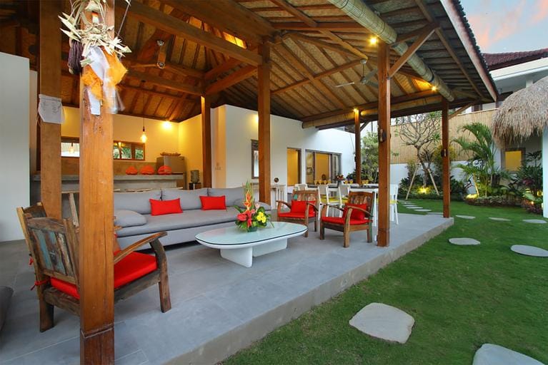 Villa Thiara  Hotel in Kuta
