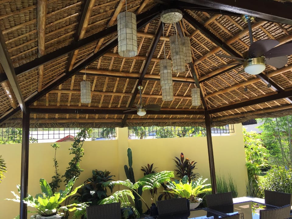 Strutz Art Garden Resort Hotel in Cordillera Administrative Region