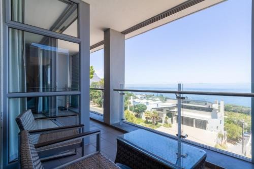The Crystal - Spectacular sea views in Camps Bay Hotel in Camps Bay