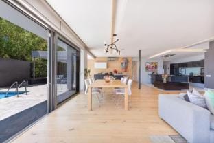 Amara Villa -  Designer villa with solar power Hotel in Camps Bay