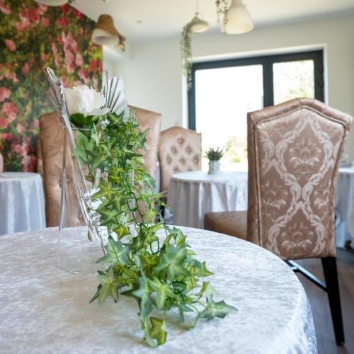Le Jardin d'Eden by Leslodgespa Hotel in Switzerland