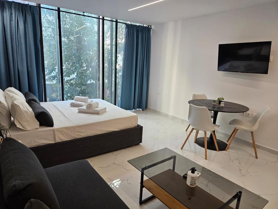 Nikis 20 Suites Hotel in Plaka