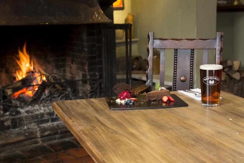 Hadley Bowling Green Inn Inn in Wychavon District