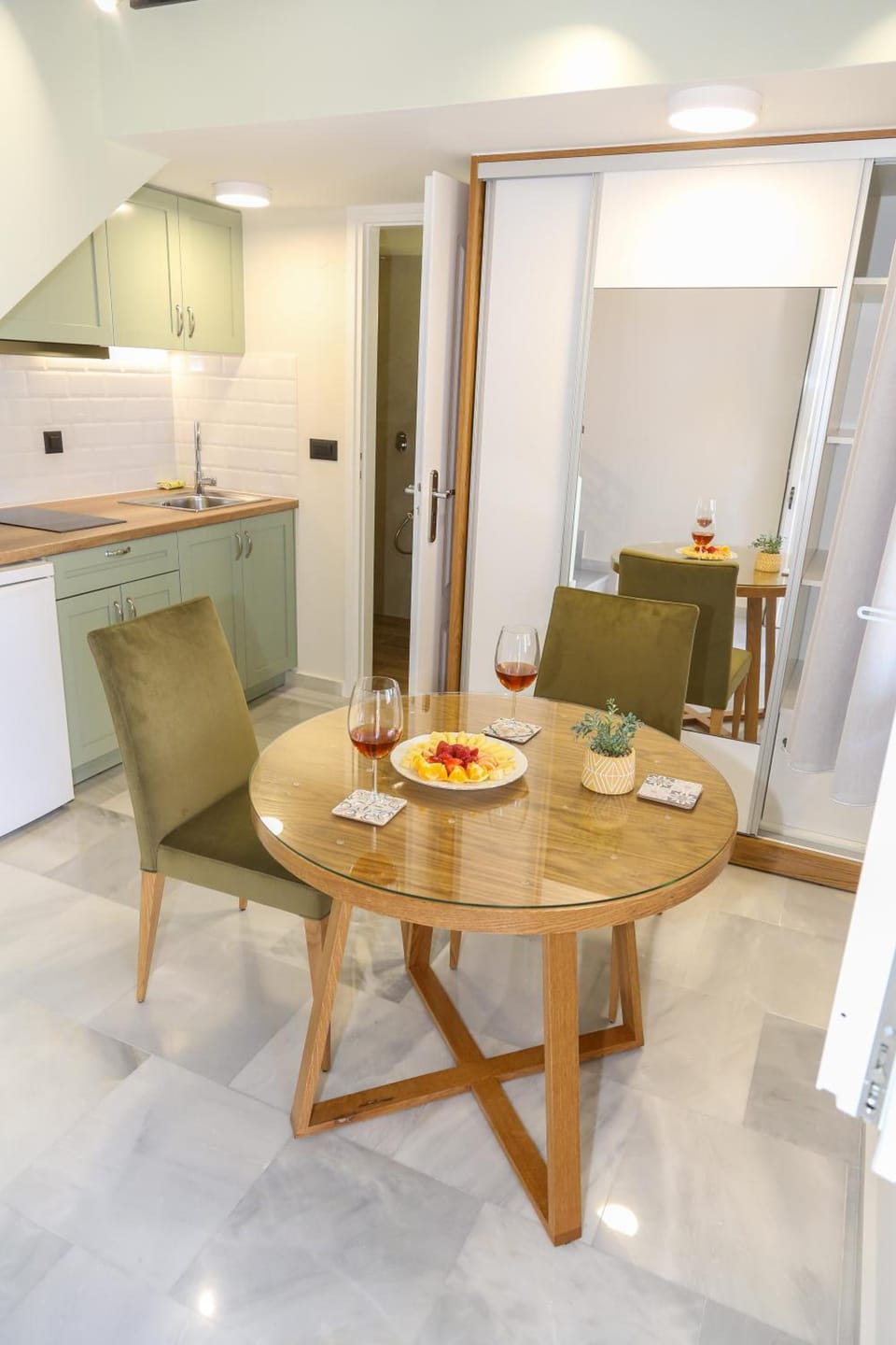 Heaven Apartments Hotel in Agia Marina