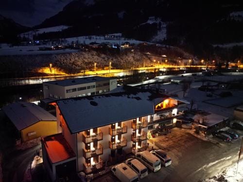Gastezimmer Lercher Hotel in Salzburgerland