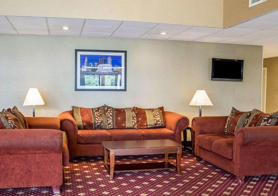 Howard Johnson by Wyndham Columbus State Fairgrounds I-71 Hotel in Ohio