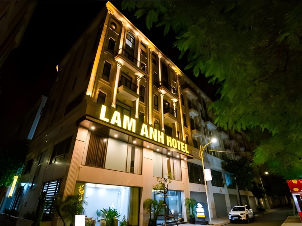 Lam Anh Hotel 5 Him Lam Vạn Phúc Hotel in Hanoi