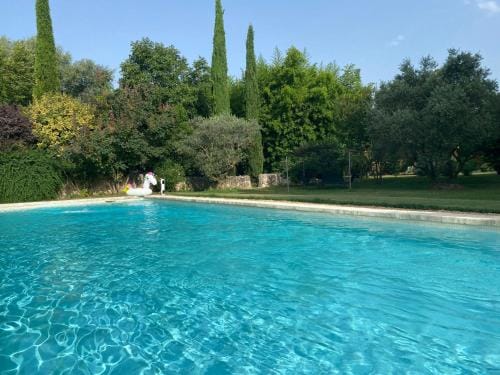 Mas des Bomes et spa merindol Hotel in Mallemort