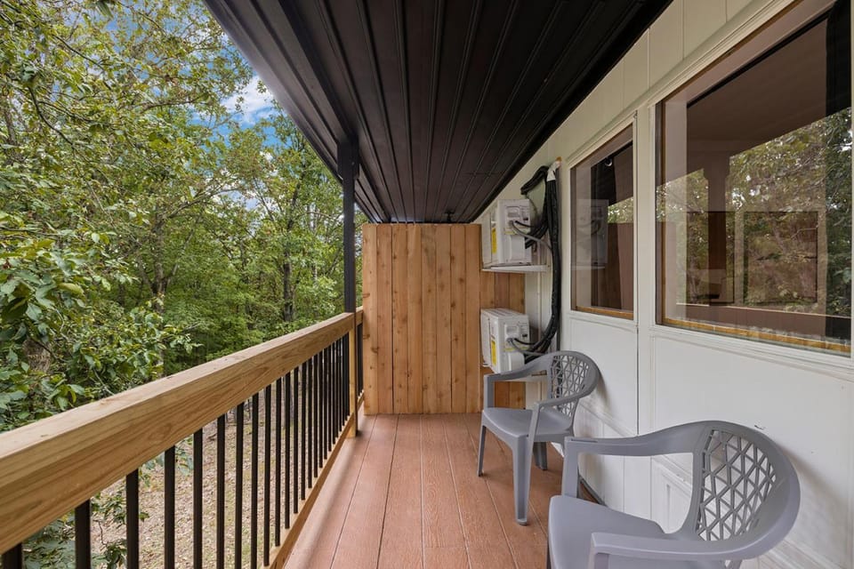 The Lofts on Indian Point - Near Silver Dollar City Hotel in Indian Point