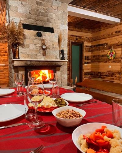 Раиски кът “Еленова поляна” Lodge in Blagoevgrad Province
