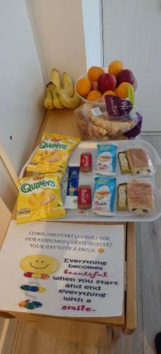 Free Car Park and walk to COOP, Etihad, Piccadilly, Free Snacks Hotel in Manchester