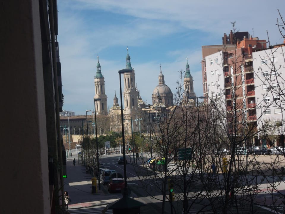 Hostal Cumbre Hostel in Zaragoza
