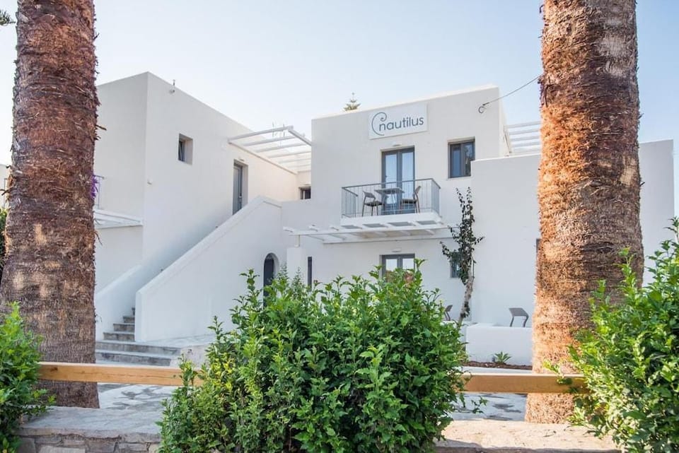 Nautilus Suites Hotel in Paros