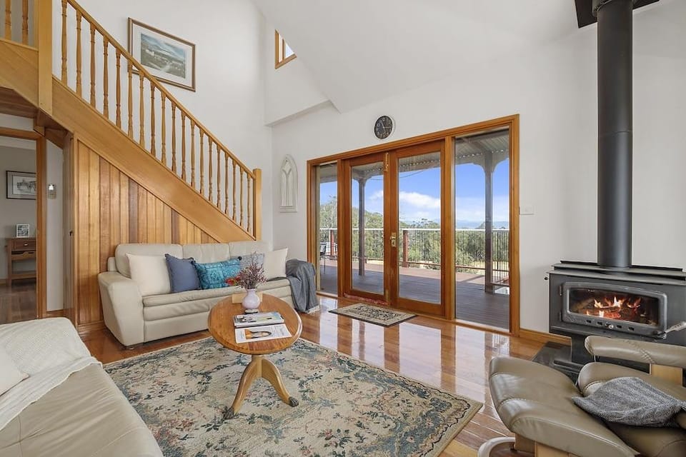 Manfield Country Bruny Island Hotel in South Bruny