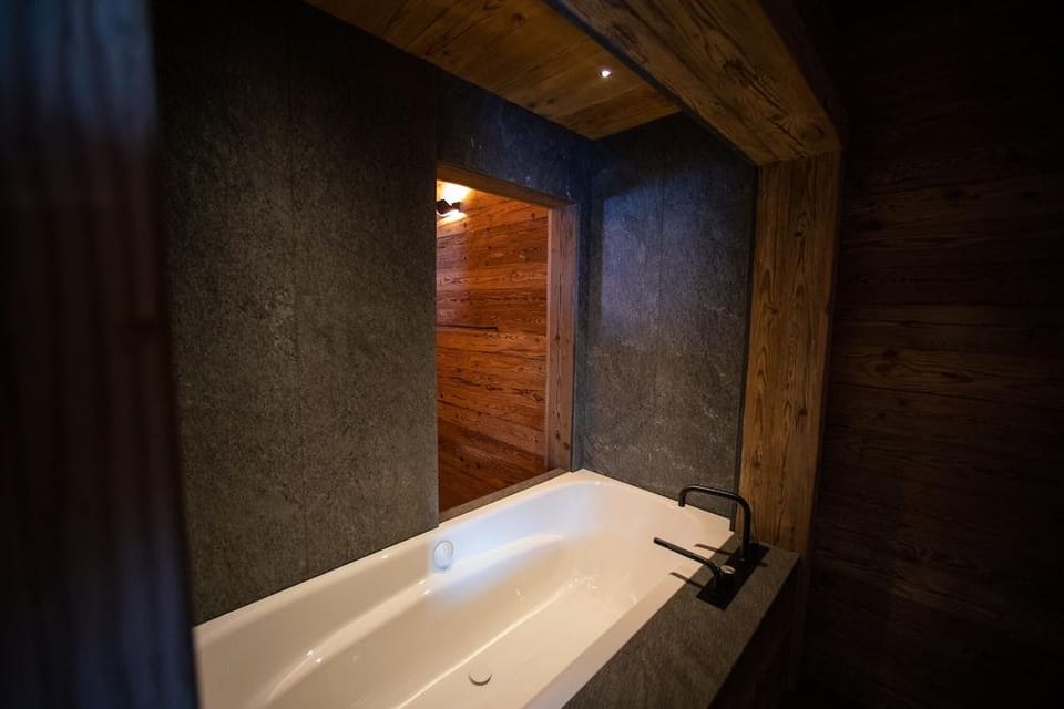Berghuus Radons Gastro AG Hotel in Canton of Grisons