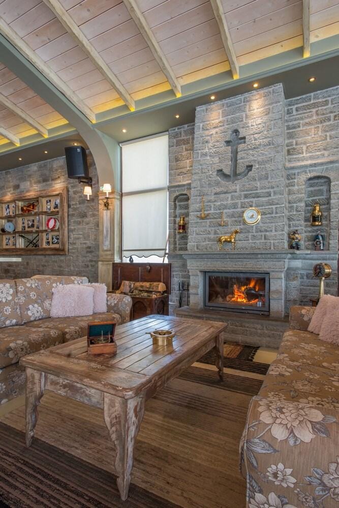 Lotos Mountain Resort Hotel in North Macedonia