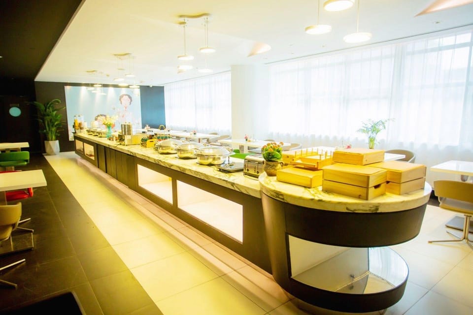 Magnotel Business Wuxi Huishan Wanda Plaza Hotel in Suzhou