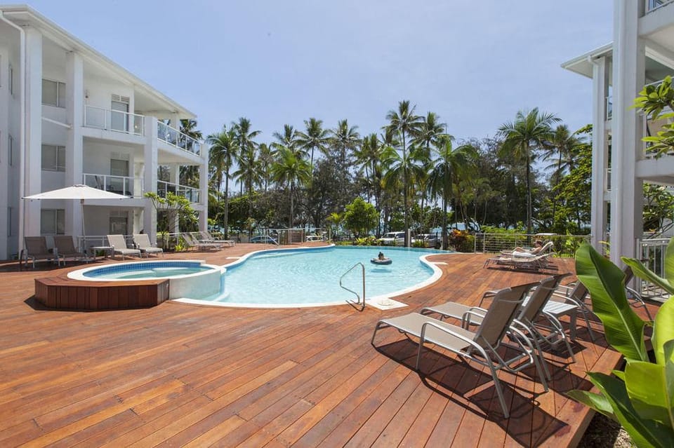 Seascape Holidays- Beaches Hotel in Port Douglas