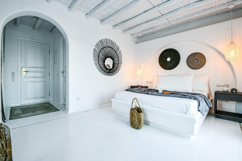 The One Mykonos Hotel in Agios Ioannis Diakoftis