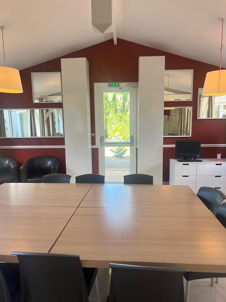 Budget Hotel - Melun Sud Dammarie Les Lys Hotel in Île-de-France
