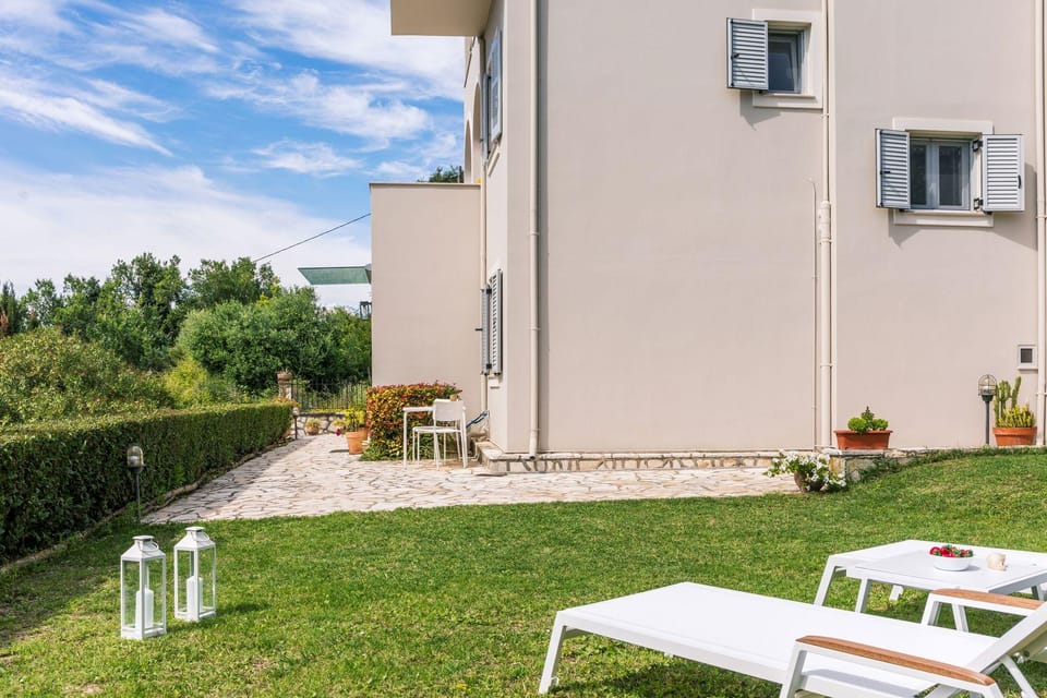 Seaview Luxurious Apartment near Corfu Town - Adults Only By Konnect Hotel in Corfu