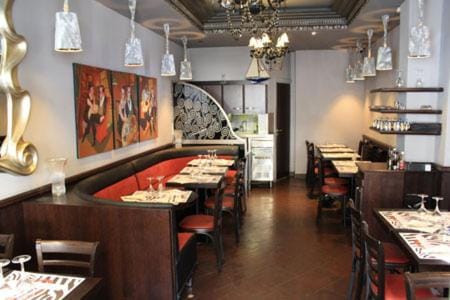 L'Olympique 1924 Hotel in Courbevoie