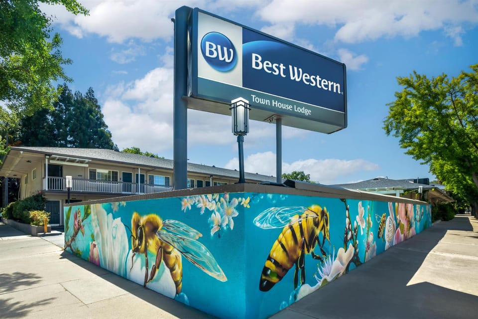 Best Western Town House Lodge Hotel in Modesto