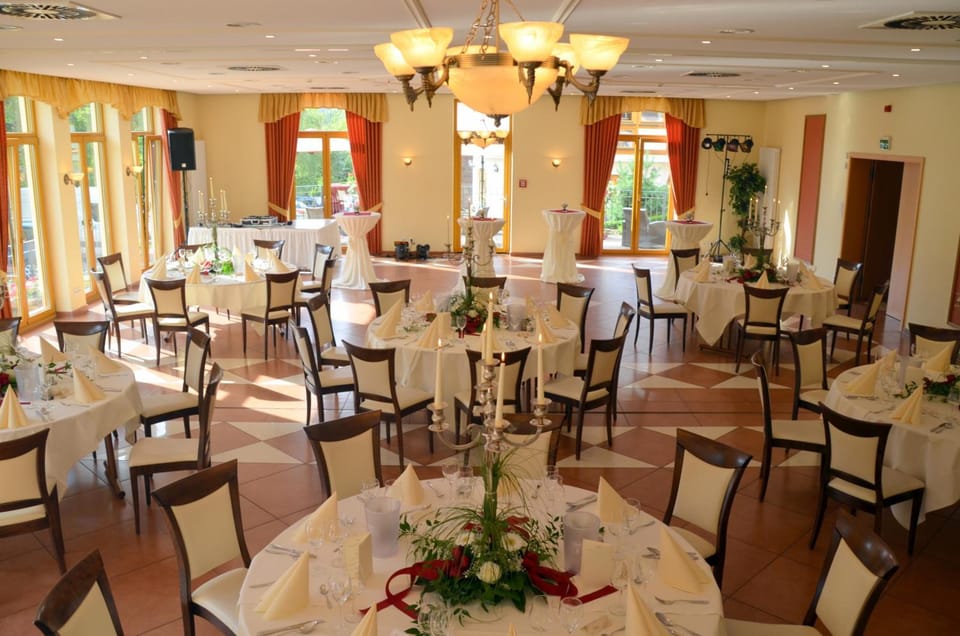 Jagdhof Klein Heilig Kreuz Hotel in Hesse