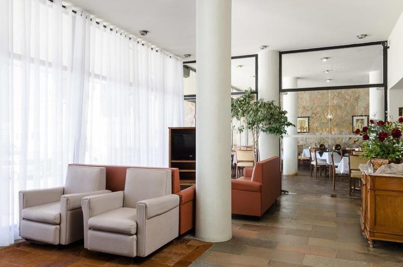 Shared lounge/TV area